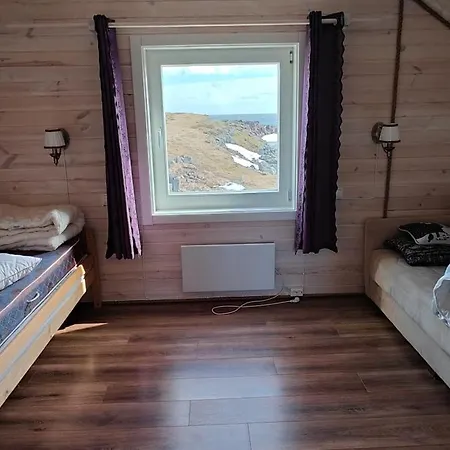 Apartment Barents Sea Window